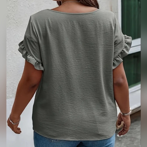 Gray top - Picture 2 of 4